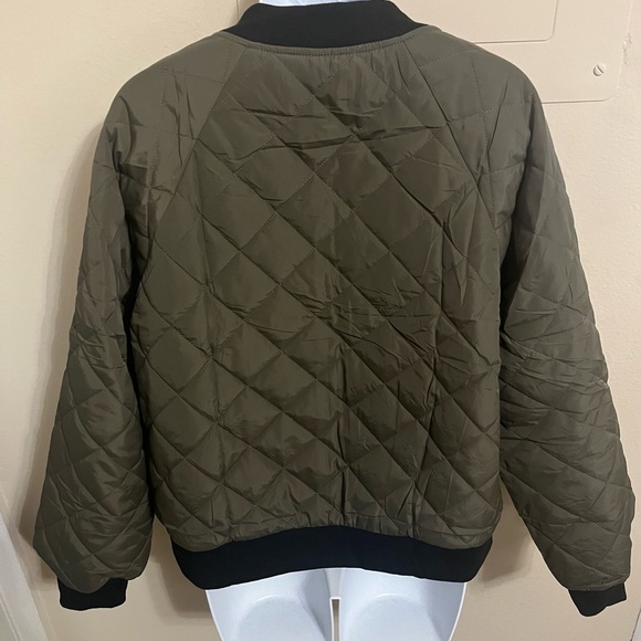 NWT Olive Quilted Bomber Jacket for Women w/ pockets - Picture 5 of 5